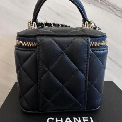 【定番ブラック☆上品】CHANEL ヴァニティ ショルダーバッグ